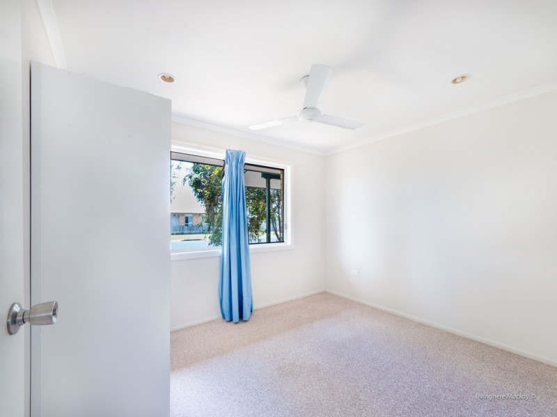 1 Kristy Crescent, Eimeo QLD 4740