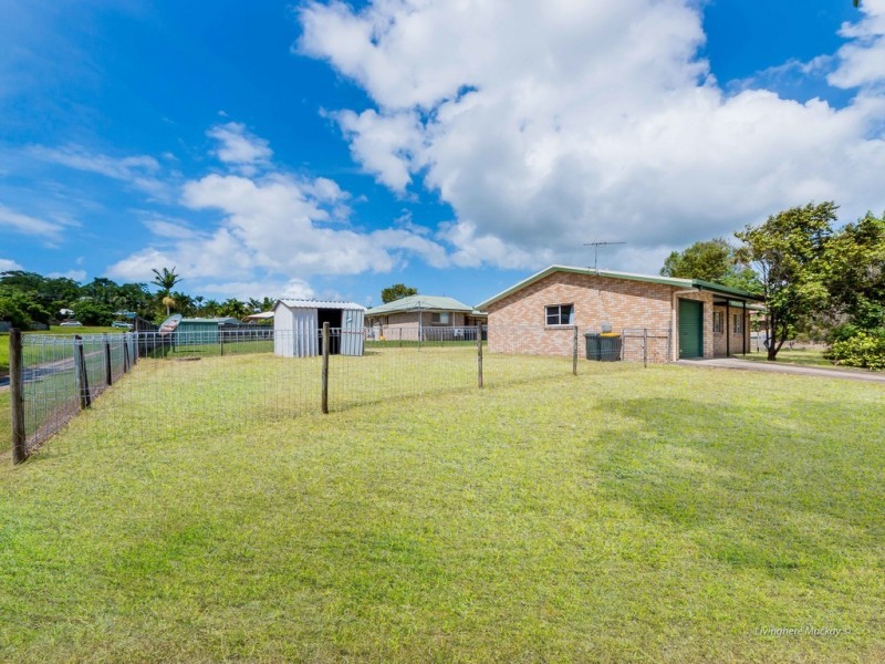1 Kristy Crescent, Eimeo QLD 4740