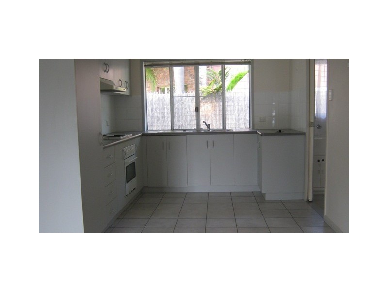 1/1 Shelley Court, Andergrove QLD 4740