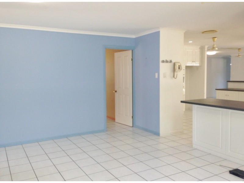 26 Lochmaben Court, Beaconsfield QLD 4740