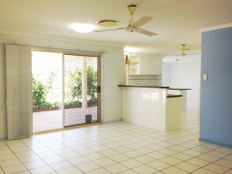 26 Lochmaben Court, Beaconsfield QLD 4740