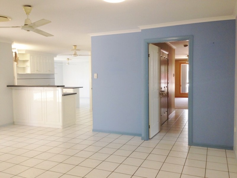 26 Lochmaben Court, Beaconsfield QLD 4740