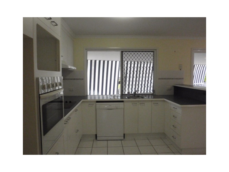 1 Hanlon Way, Rural View QLD 4740