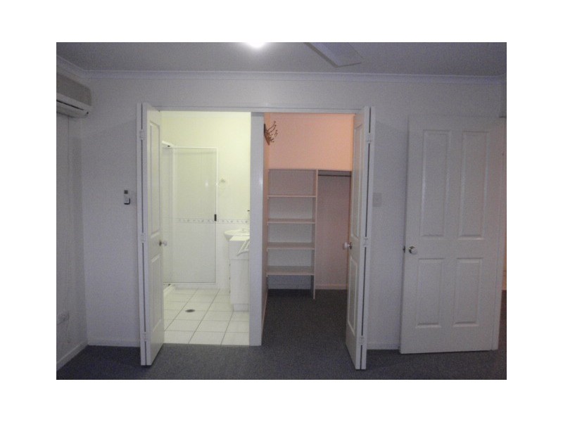 1 Hanlon Way, Rural View QLD 4740