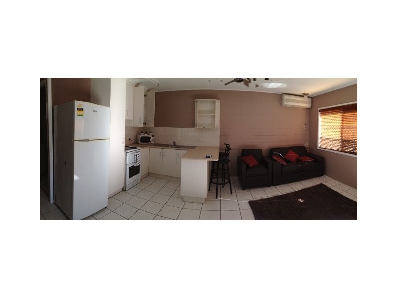 2/6 Skylark Street, Slade Point QLD 4740