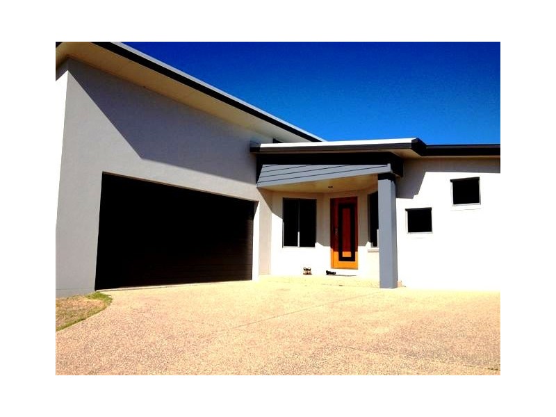 10 Crestview Crescent, Bucasia QLD 4750