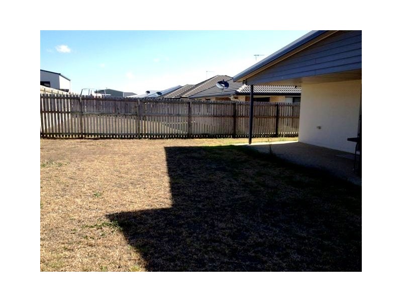 10 Crestview Crescent, Bucasia QLD 4750