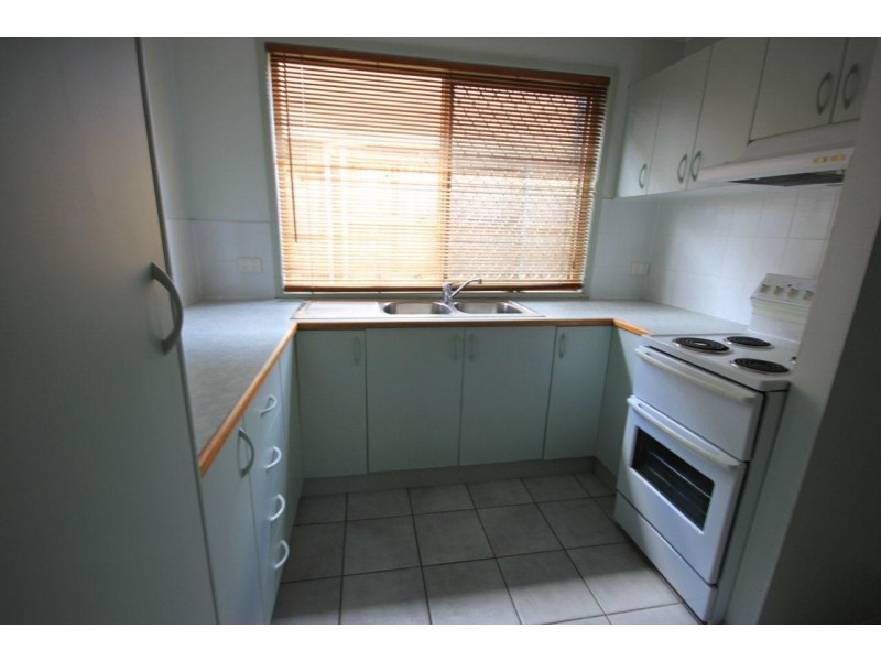 2/454 Bridge Road, West Mackay QLD 4740