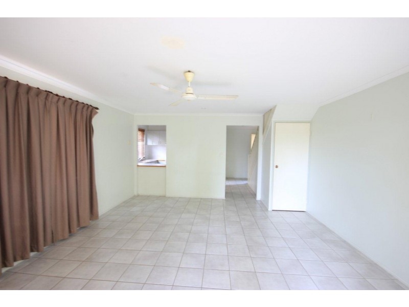 2/454 Bridge Road, West Mackay QLD 4740