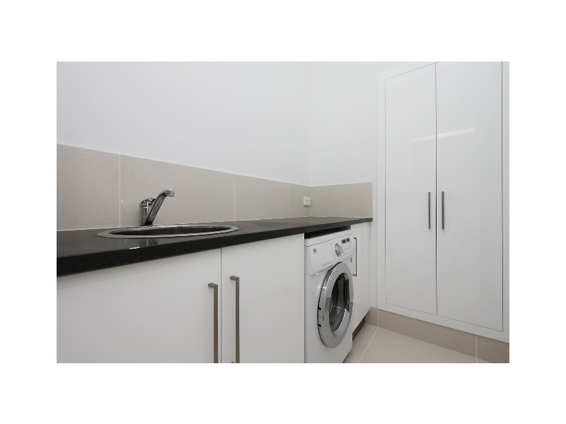 6 19 Marina Beach Parade, Mackay Harbour QLD 4740