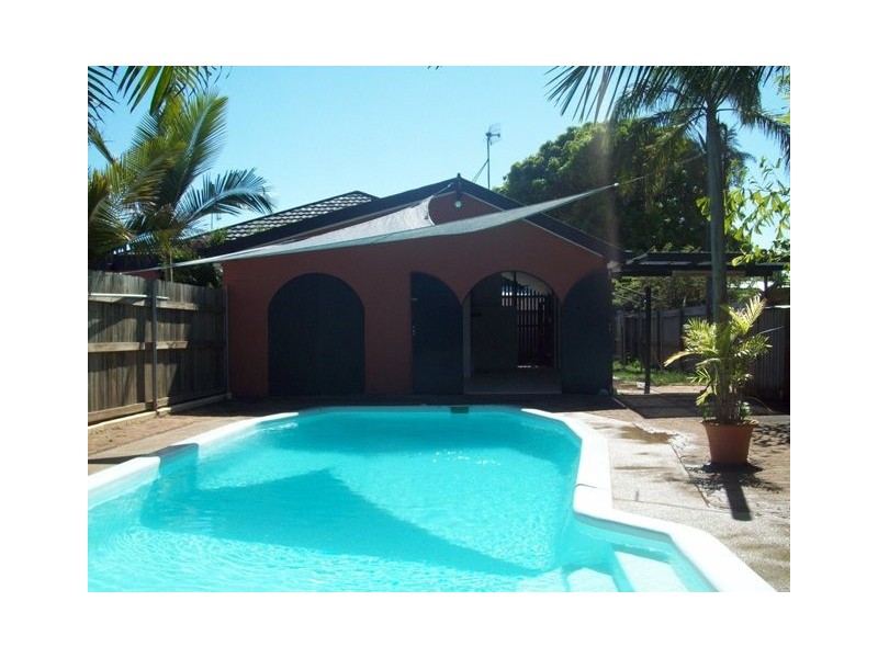 32 Hoey Street, East Mackay QLD 4740