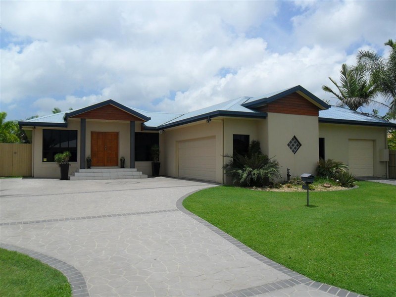 4 Kensington Court, Glenella QLD 4740
