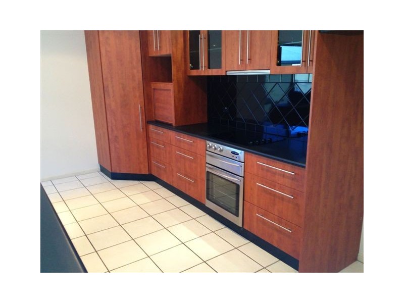 4 Kensington Court, Glenella QLD 4740