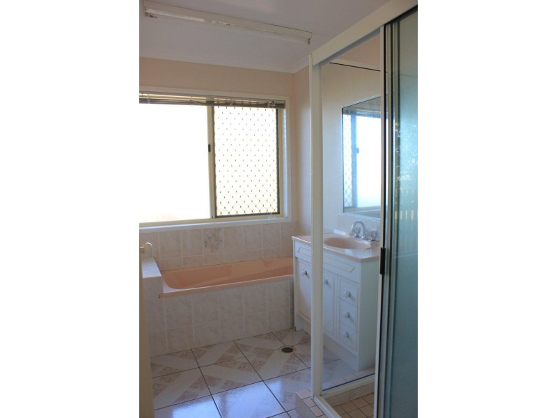 23 Glenella-Richmond Road, Glenella QLD 4740