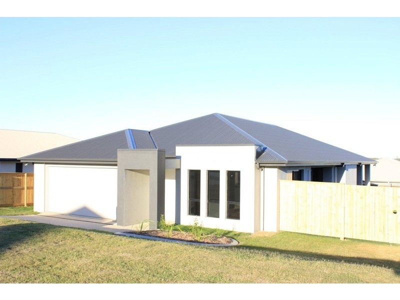 30 Kerrisdale Crescent, Beaconsfield QLD 4740