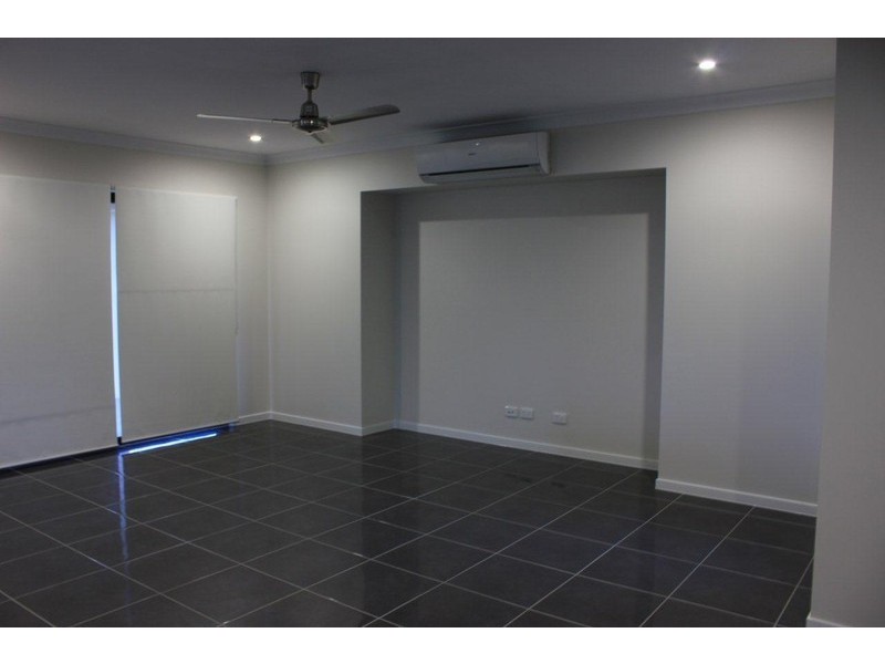 30 Kerrisdale Crescent, Beaconsfield QLD 4740