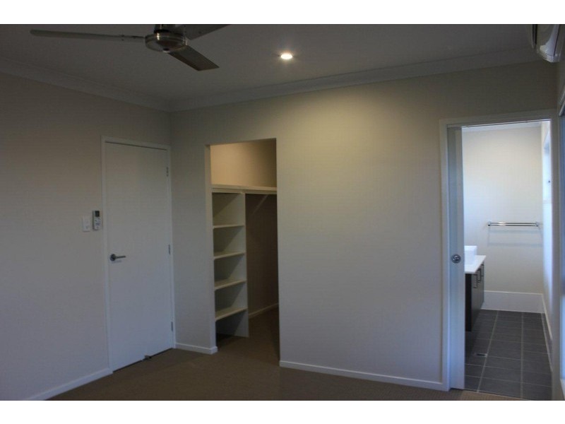 30 Kerrisdale Crescent, Beaconsfield QLD 4740