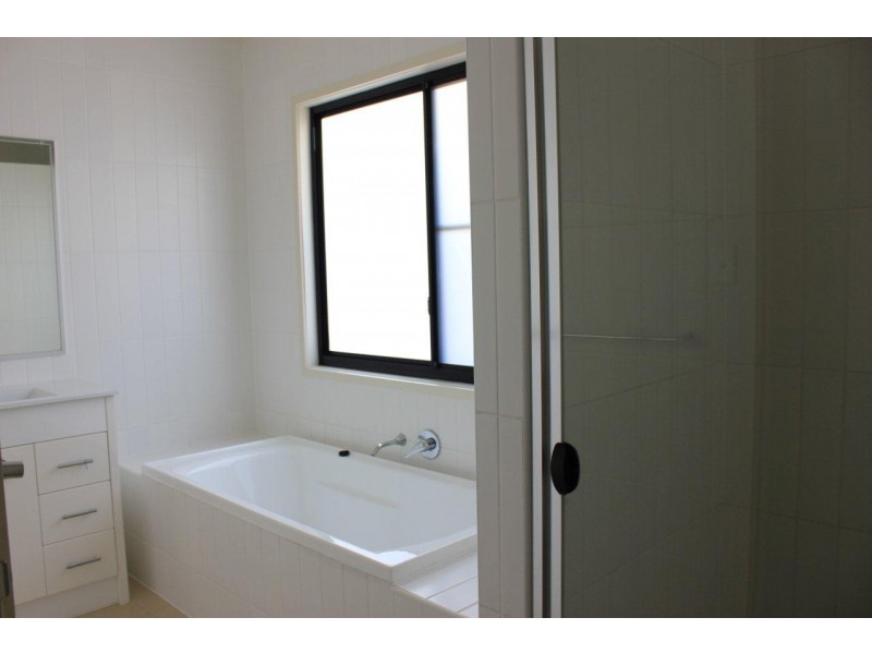 6/7 Bilgola Place, Blacks Beach QLD 4740