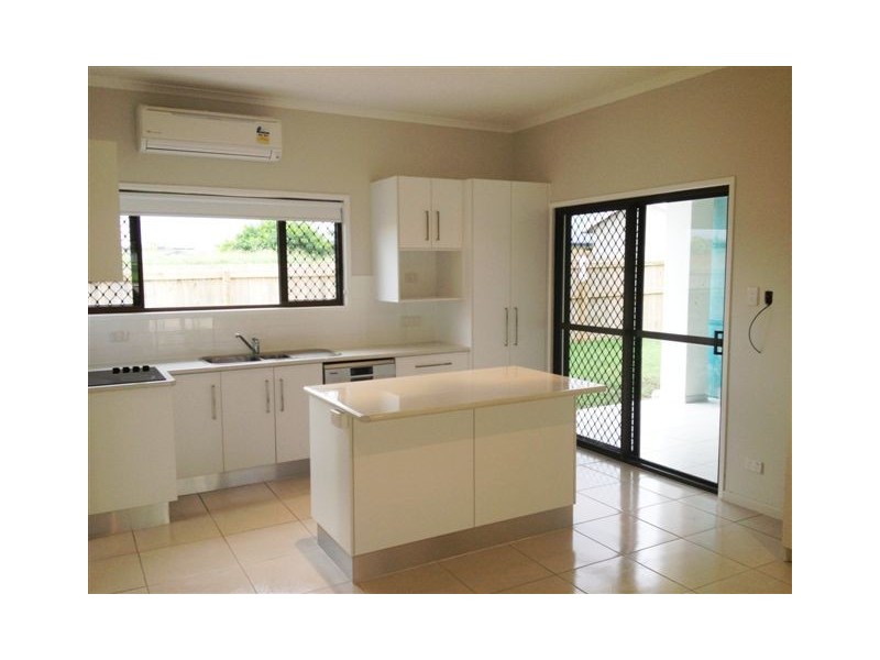 75A Pioneer Street, Glenella QLD 4740