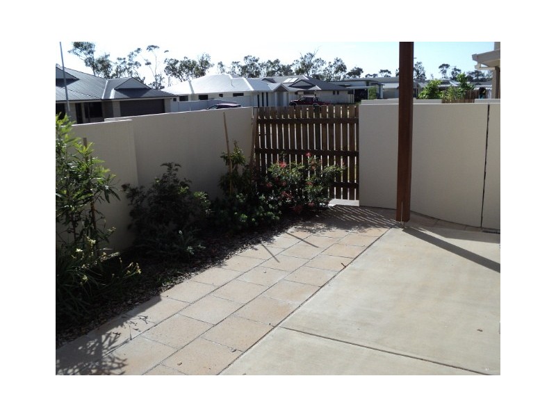 8/61-63 Lambert Drive, Moranbah QLD 4744