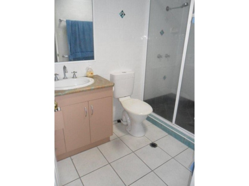 1/4 Whistler Way, Mount Pleasant QLD 4740