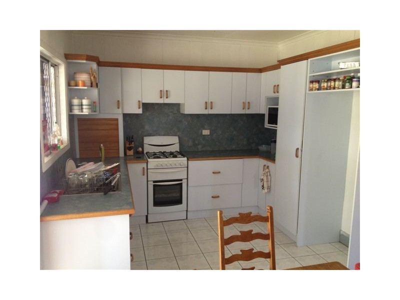 6 Henderson Street, East Mackay QLD 4740