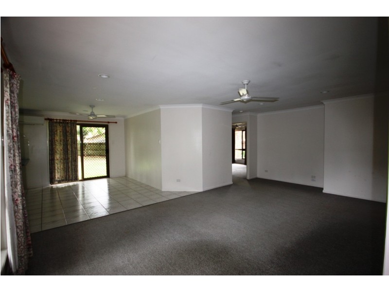 4 Dapplewood Close, Andergrove QLD 4740