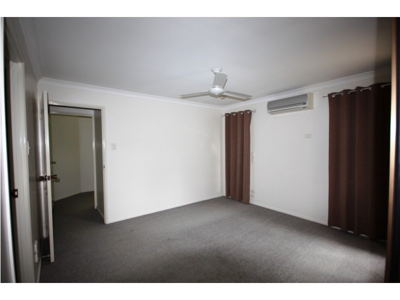 4 Dapplewood Close, Andergrove QLD 4740