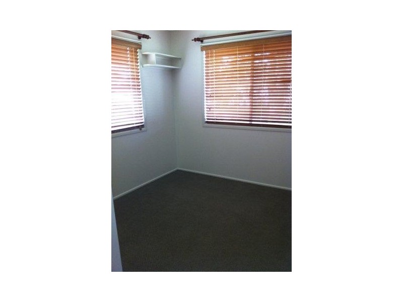 9 Peak Downs Hwy, Walkerston QLD 4751