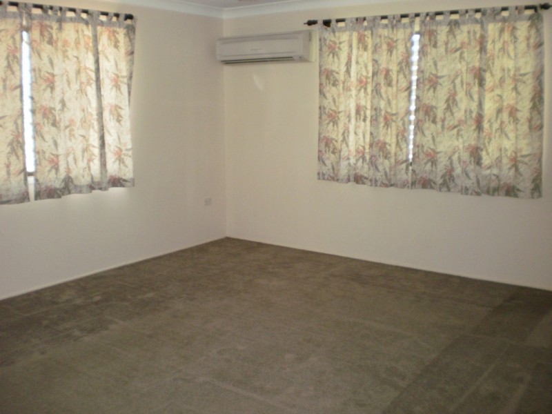 8 Phillip Street, Mount Pleasant QLD 4740