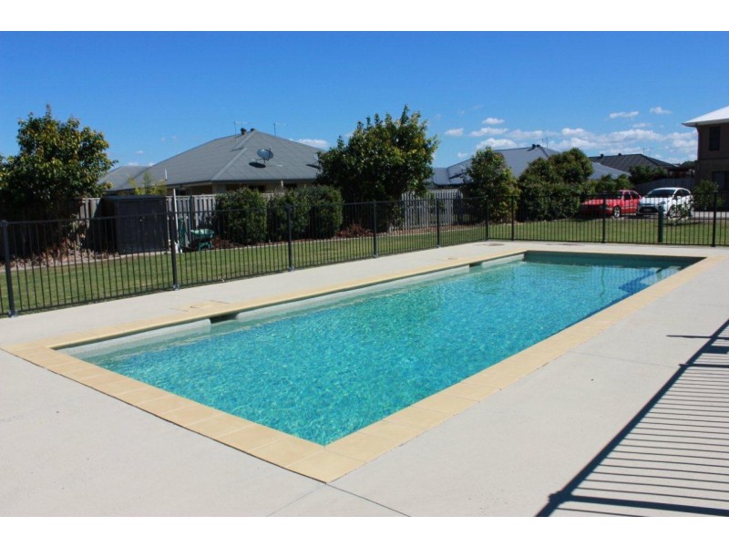 1/7 Bilgola Place, Blacks Beach QLD 4740