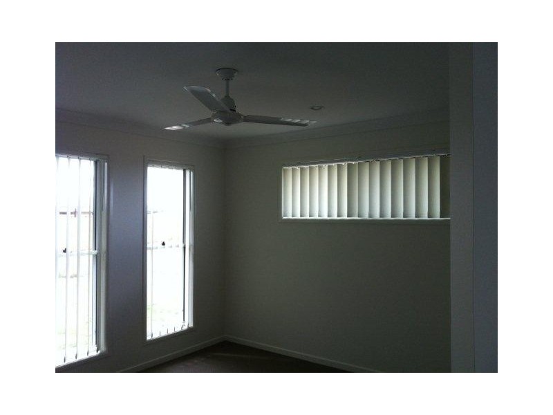 17 Patricia Ave, Mirani QLD 4754