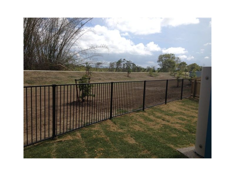 2/46 Maranark Avenue, Glenella QLD 4740