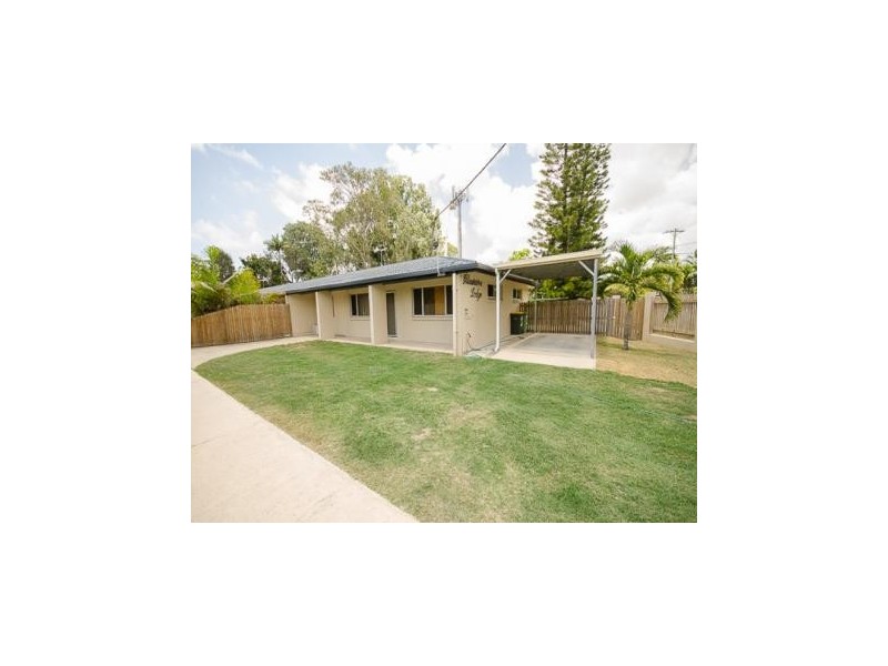 1/4 Old Shoal Point Road, Bucasia QLD 4750