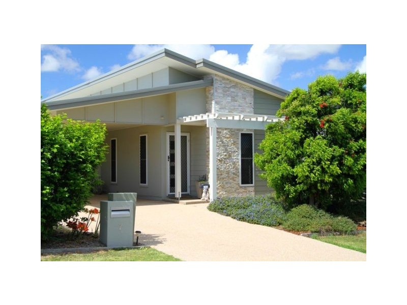 7 Sonoran Street, Rural View QLD 4740