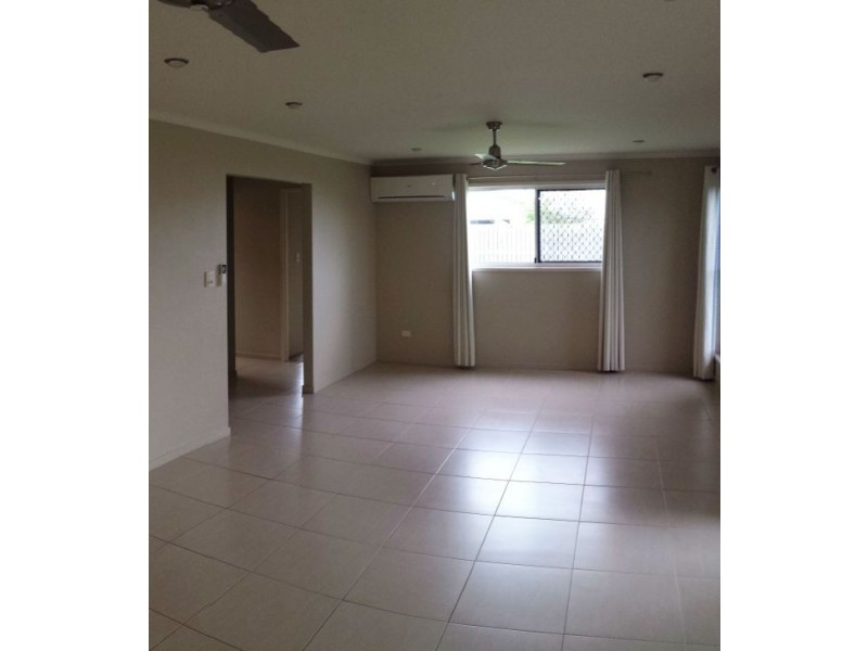 7 Sonoran Street, Rural View QLD 4740