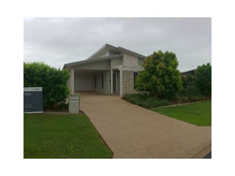 7 Sonoran Street, Rural View QLD 4740