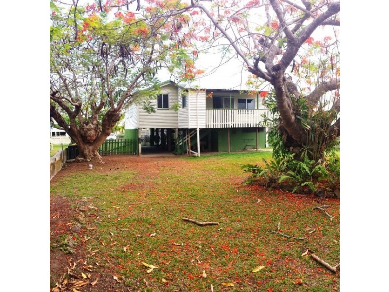 4 Pratt Street, South Mackay QLD 4740