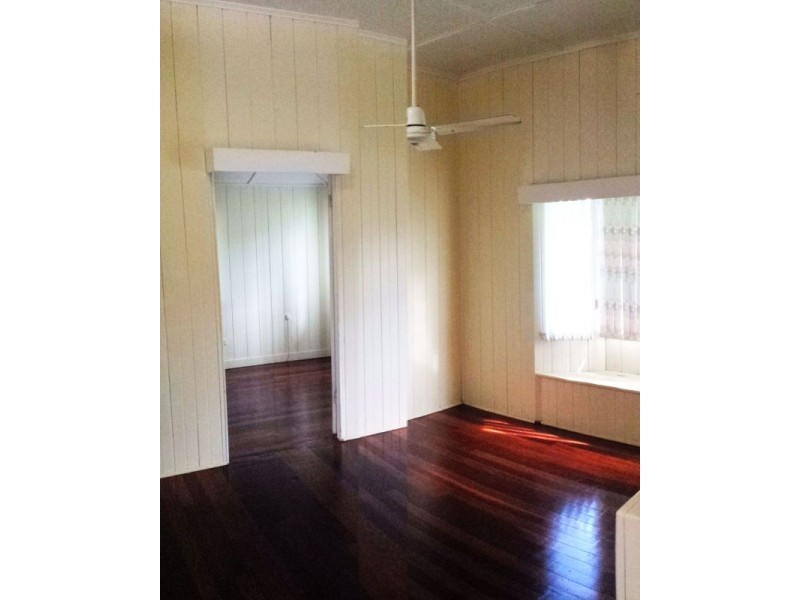 4 Pratt Street, South Mackay QLD 4740