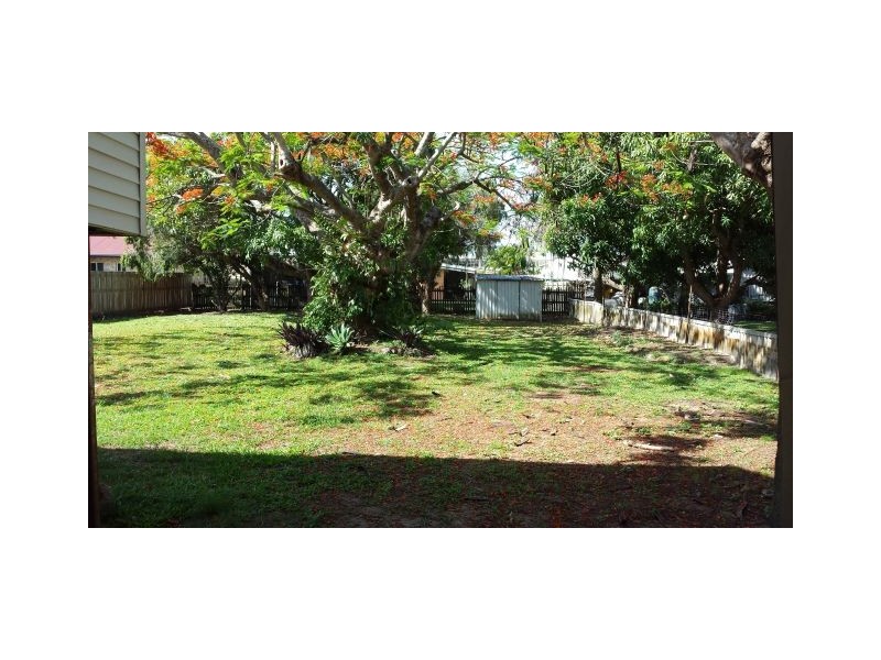 4 Pratt Street, South Mackay QLD 4740