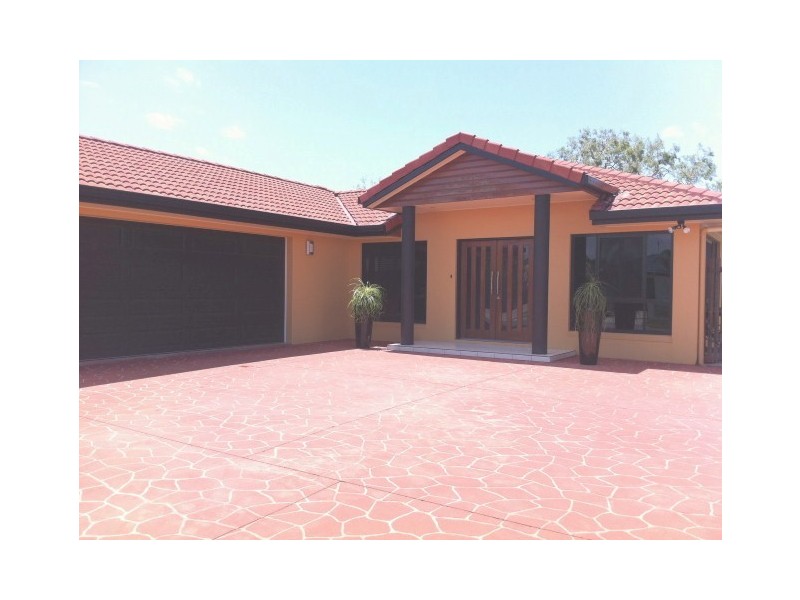 45 Victor Avenue, Glenella QLD 4740