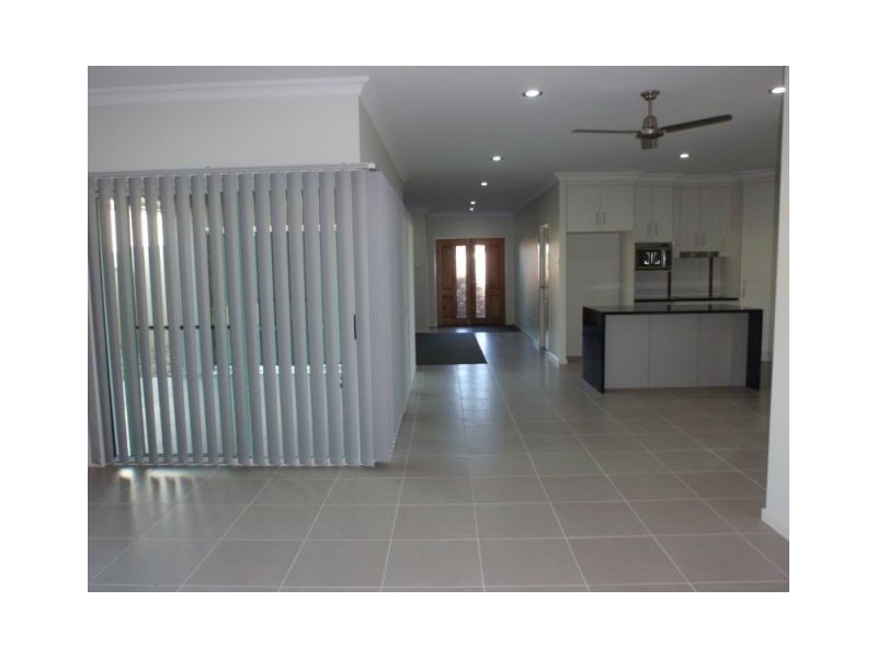 87 Village Circuit, Eimeo QLD 4740