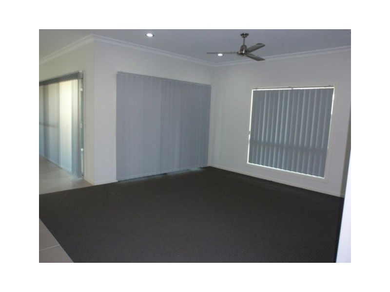 87 Village Circuit, Eimeo QLD 4740