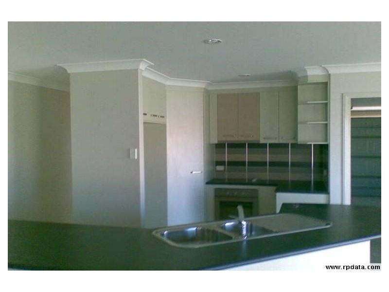 5 Lance Street, Bucasia QLD 4750