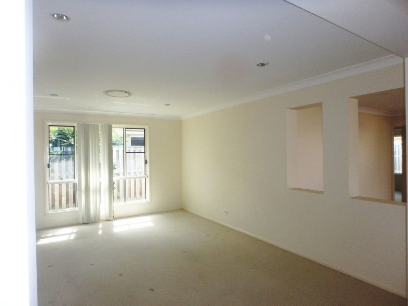 5 Whitehaven Drive, Blacks Beach QLD 4740