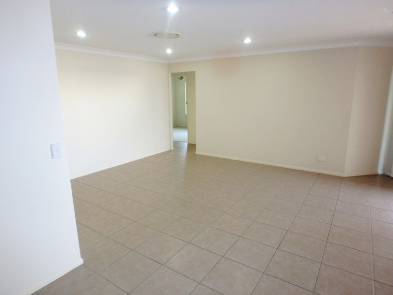 5 Whitehaven Drive, Blacks Beach QLD 4740