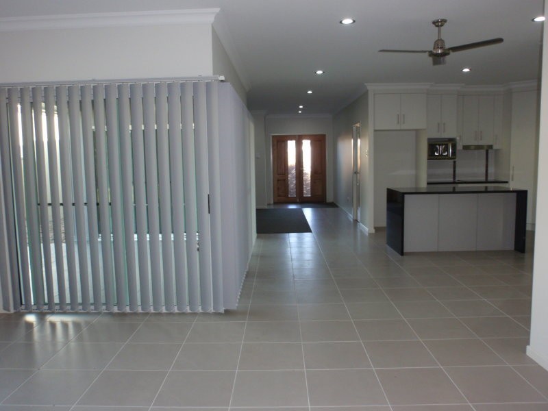 87 Village Circuit, Eimeo QLD 4740