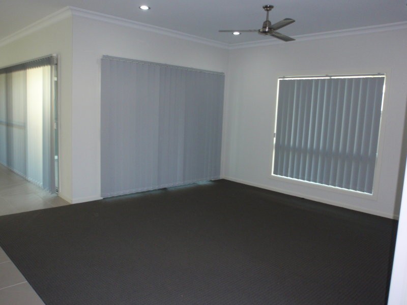 87 Village Circuit, Eimeo QLD 4740