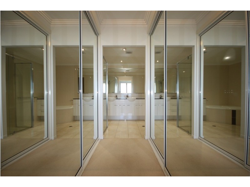 55/8 Breakwater Access Rd, Mackay Harbour QLD 4740