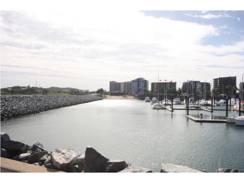 55/8 Breakwater Access Rd, Mackay Harbour QLD 4740